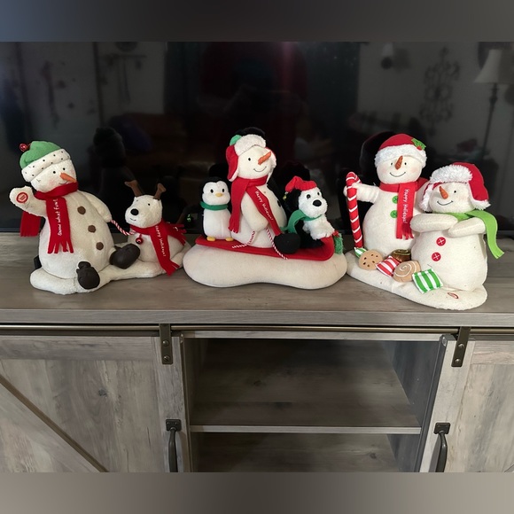 Hallmark Holiday Hallmark Seasons Treatings Jingle Plush Set Poshmark